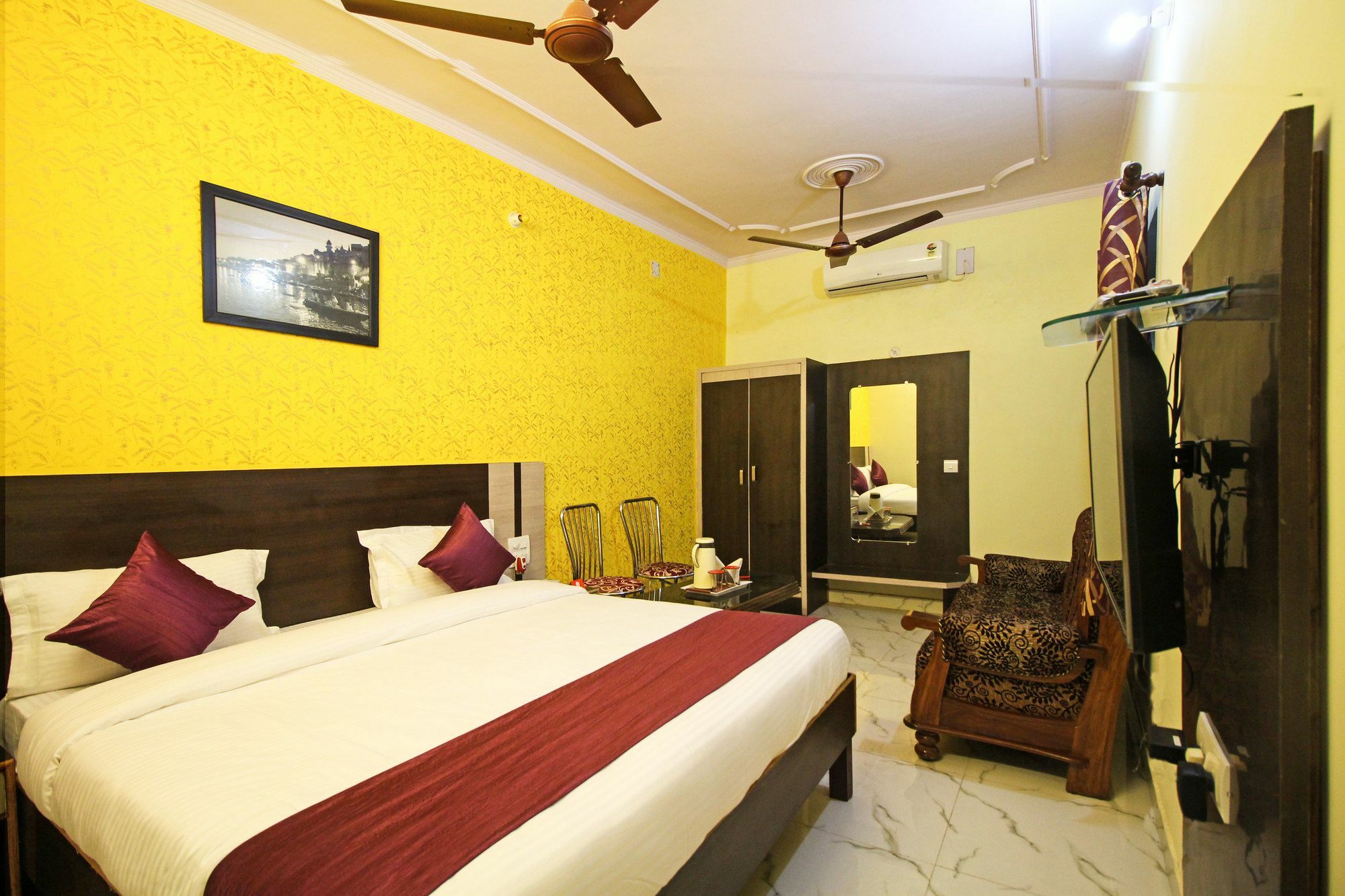 Hotel O Haveli 3*